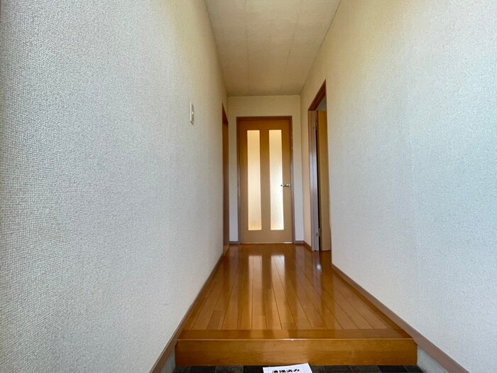 物件内観写真21　(廊下)