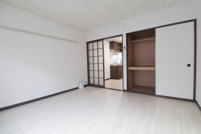 物件内観写真7　(居室)