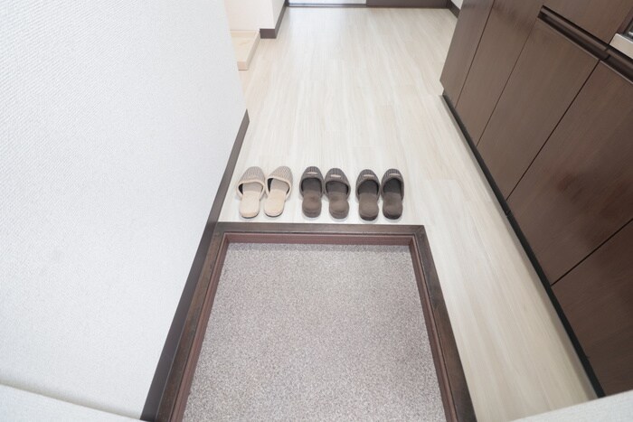 物件内観写真17　(玄関)