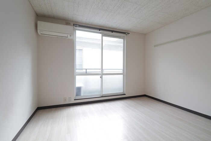 物件内観写真21　(居室)