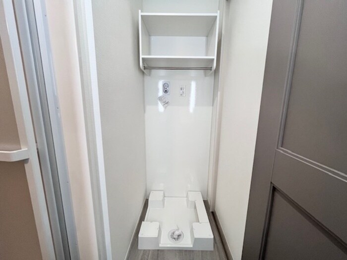 物件内観写真13　(洗濯機置場)