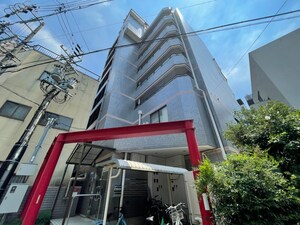 ラッキ－キャット外観写真