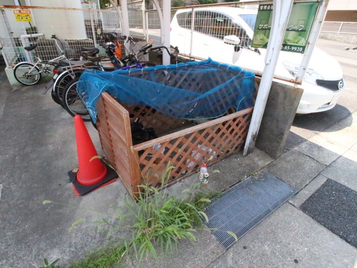 物件外観写真4　(建物設備)