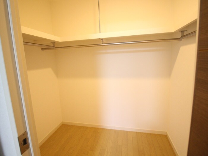 物件内観写真15　(収納)