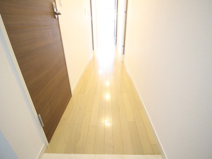 物件内観写真19　(廊下)