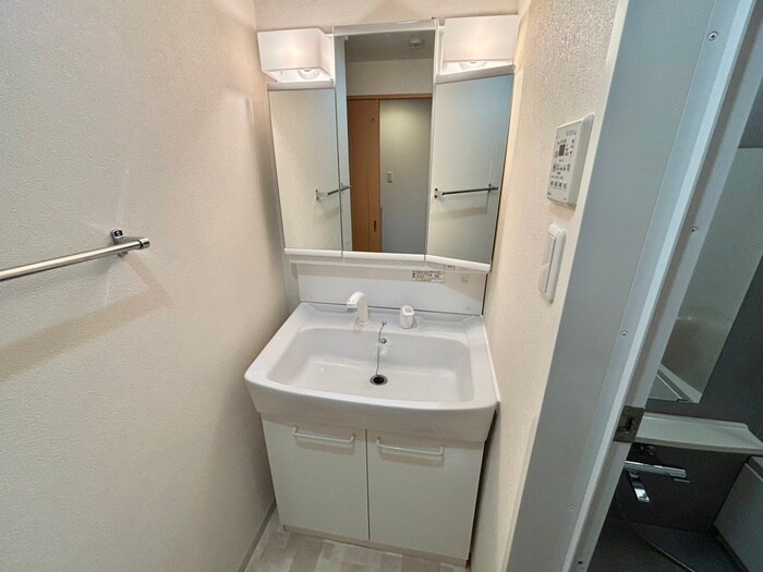 物件内観写真11　(洗面)