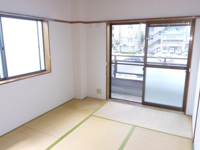 物件内観写真2　(居室)