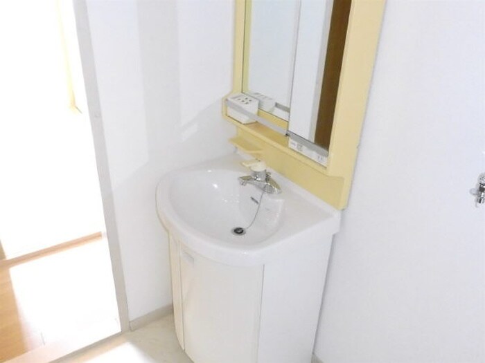 物件内観写真8　(洗面)