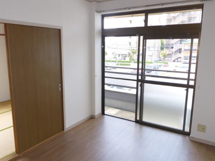 物件内観写真10　(居室)