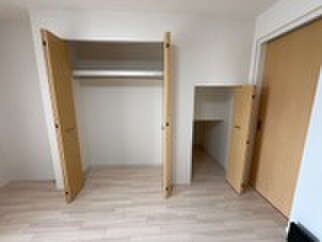 物件内観写真3　(収納)