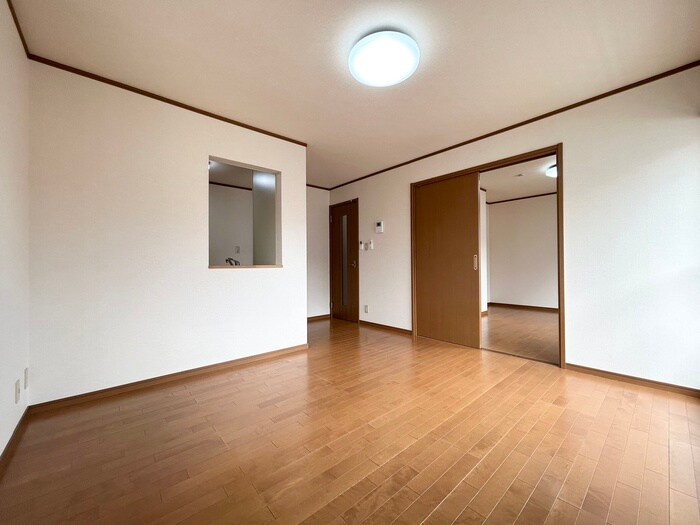 物件内観写真8　(居室)
