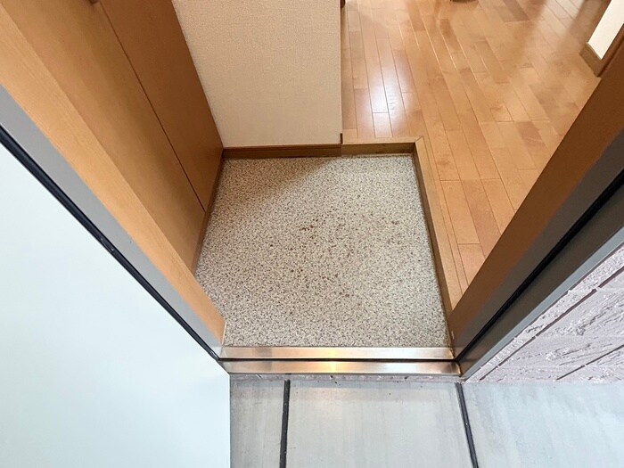 物件内観写真14　(玄関)