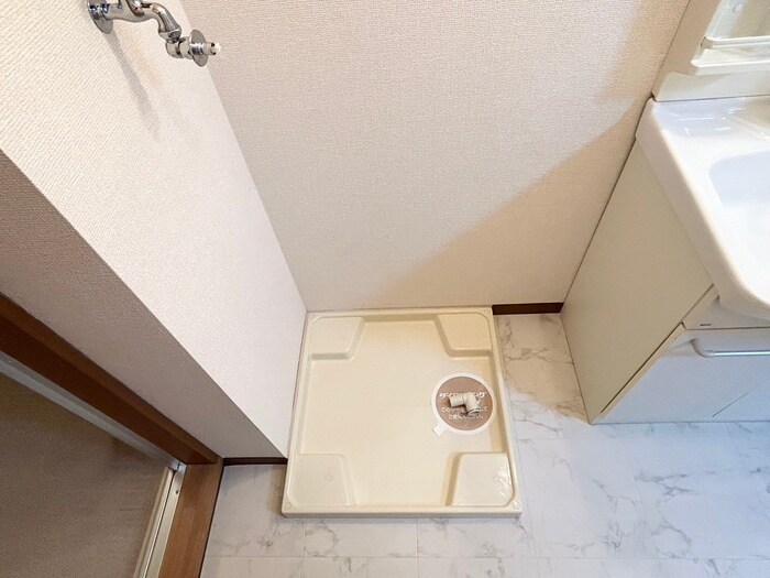 物件内観写真17　(洗濯機置場)