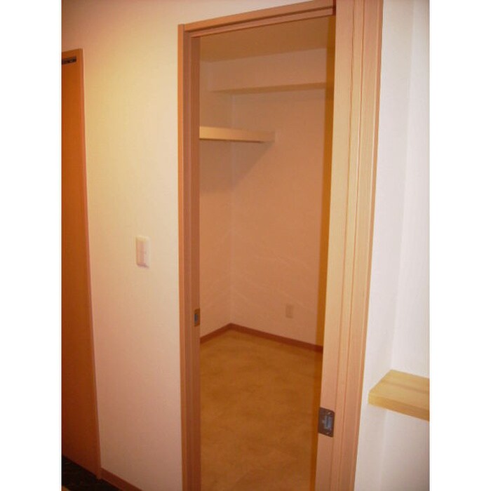 物件内観写真14　(収納)