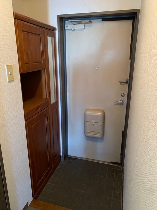 物件内観写真11　(玄関)