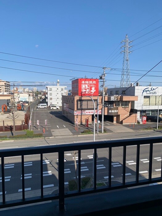 物件内観写真16　(室内からの展望)