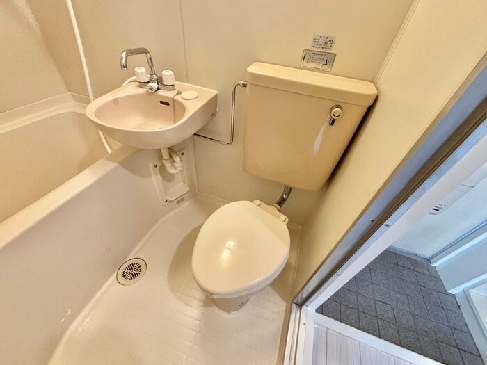 物件内観写真11　(トイレ)