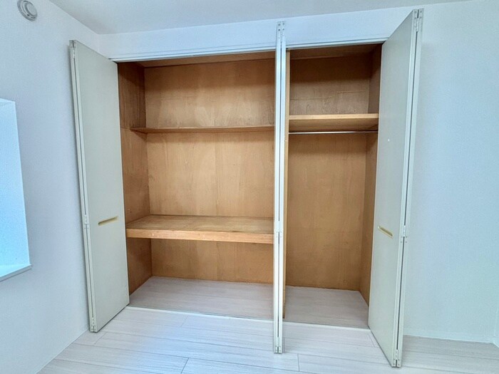 物件内観写真12　(収納)