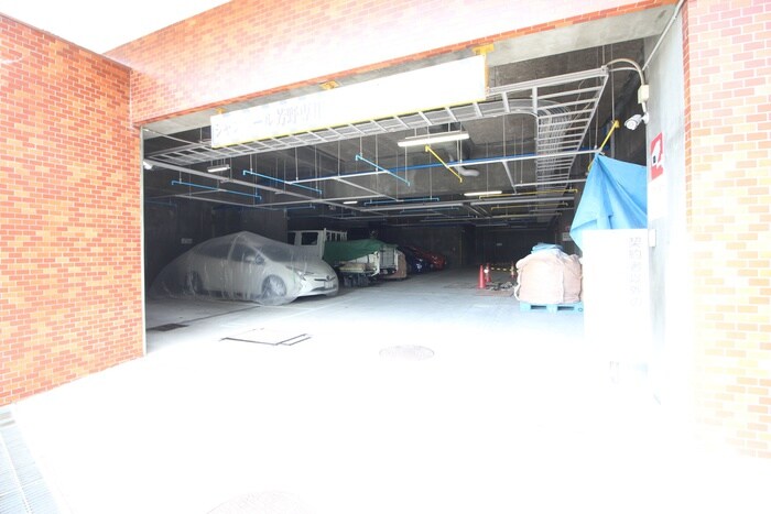 物件外観写真2　(駐車場)