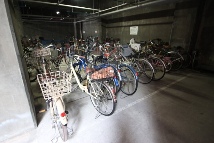 物件外観写真3　(駐輪場)