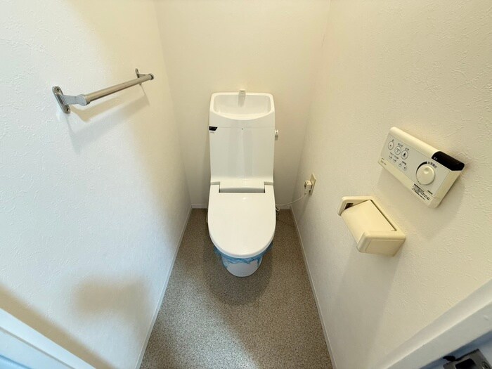 物件内観写真15　(トイレ)