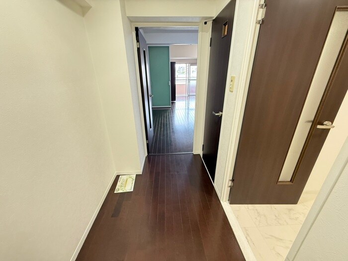 物件内観写真19　(廊下)