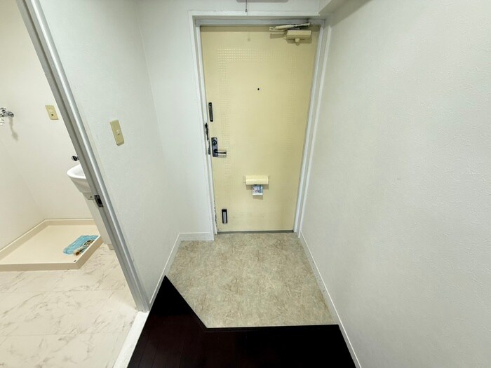 物件内観写真20　(玄関)