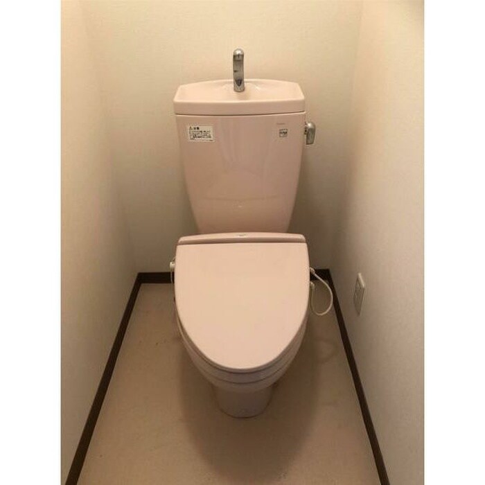 物件内観写真3　(トイレ)