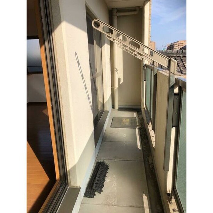 物件内観写真9　(ベランダ・バルコニー)