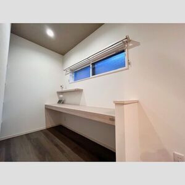 物件内観写真6　(廊下)