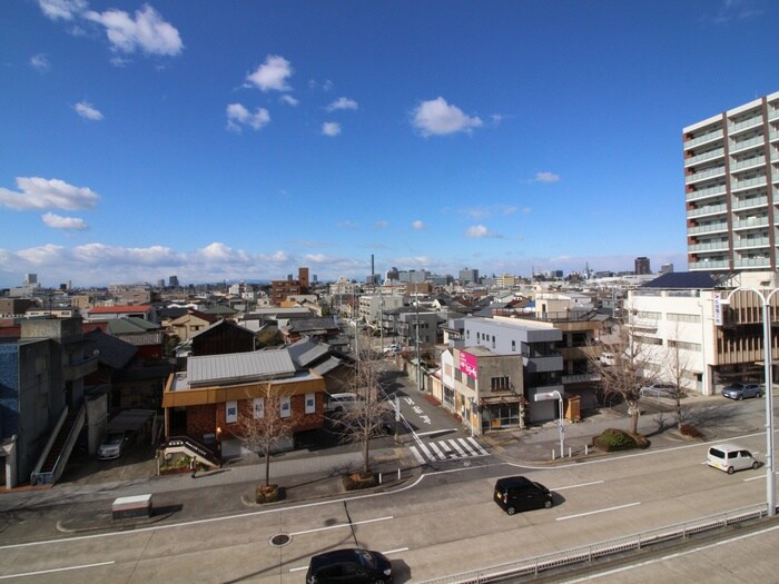 物件内観写真22　(室内からの展望)