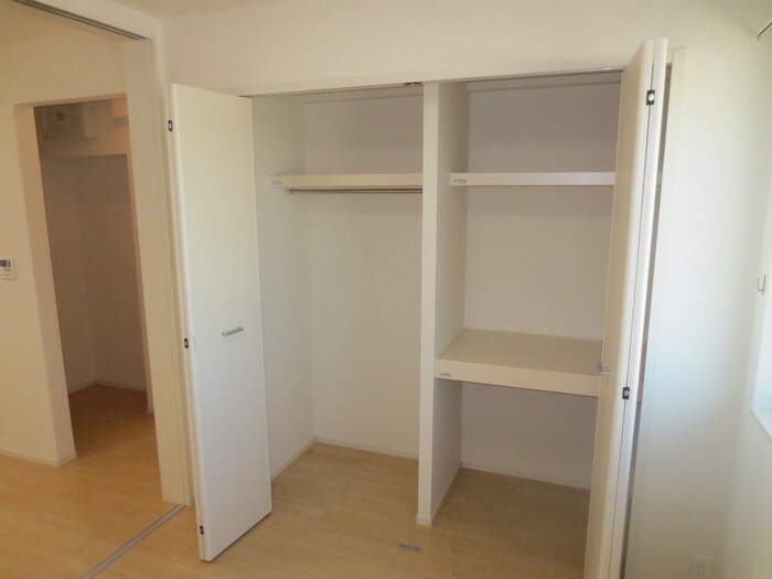 物件内観写真13　(収納)