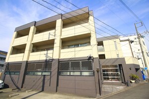 ラボ　ガゼレイ外観写真