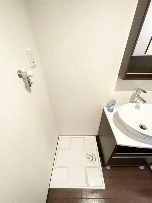 物件内観写真11　(洗濯機置場)