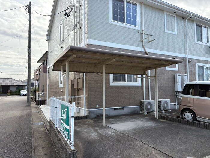 物件外観写真5　(駐輪場)