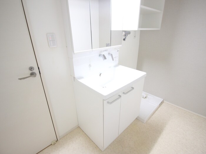 物件内観写真11　(洗面)