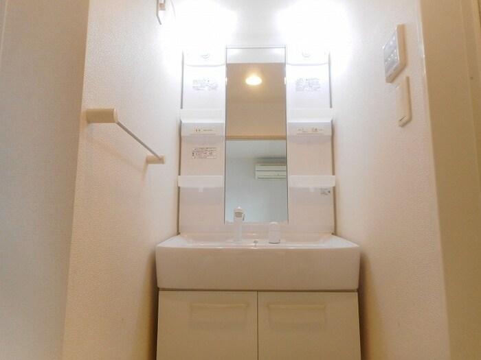 物件内観写真11　(洗面)