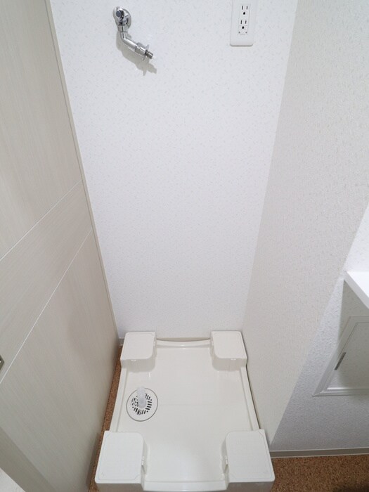 物件内観写真20　(洗濯機置場)