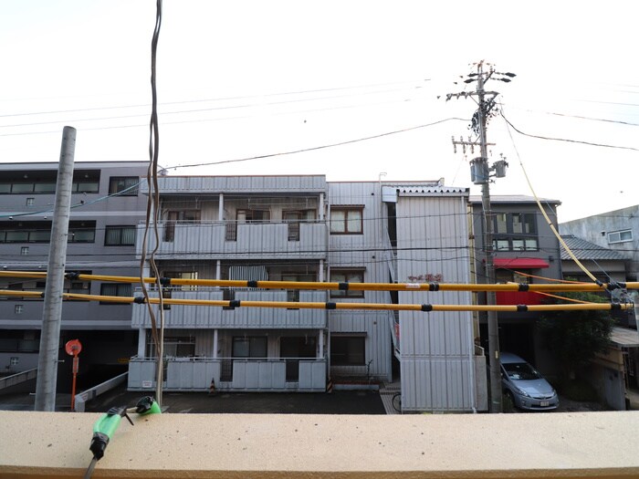 物件内観写真22　(室内からの展望)