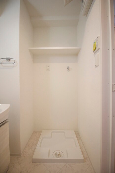 物件内観写真14　(洗濯機置場)