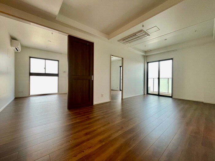 物件内観写真11　(居室)