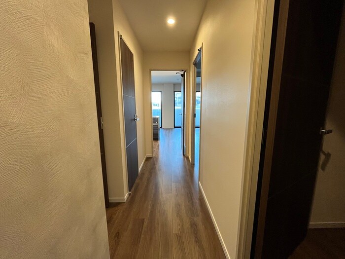 物件内観写真18　(廊下)