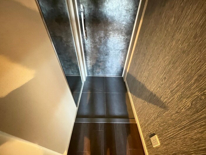 物件内観写真18　(玄関)