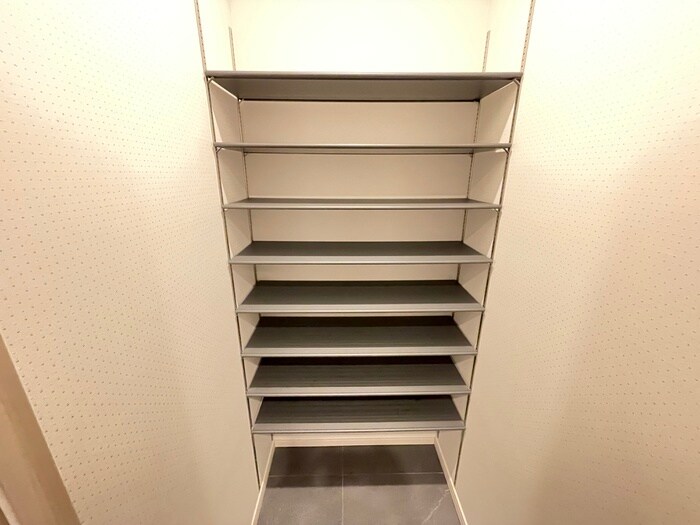物件内観写真18　(靴箱)