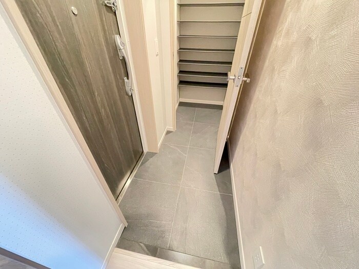 物件内観写真19　(玄関)