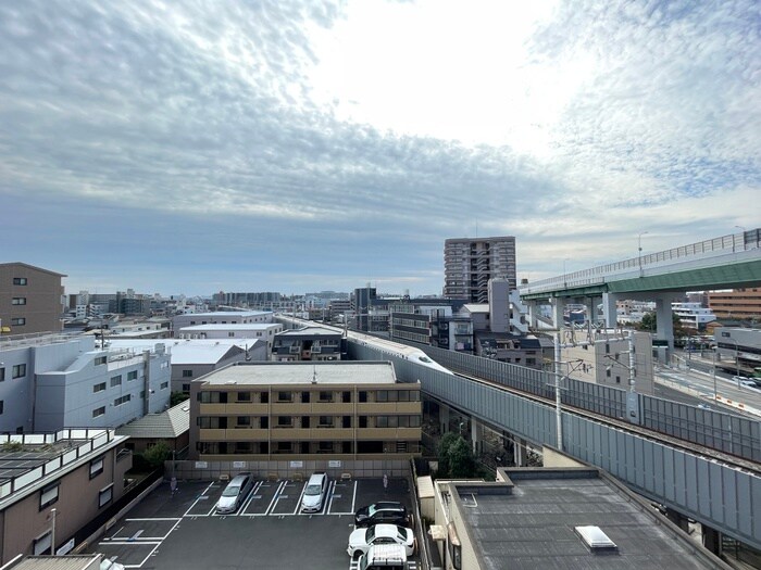 物件内観写真22　(室内からの展望)