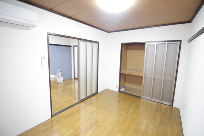 物件内観写真9　(居室)