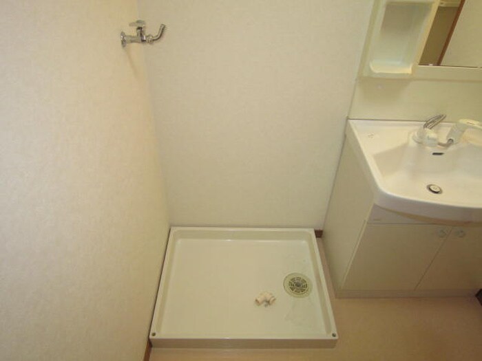 物件内観写真17　(洗濯機置場)