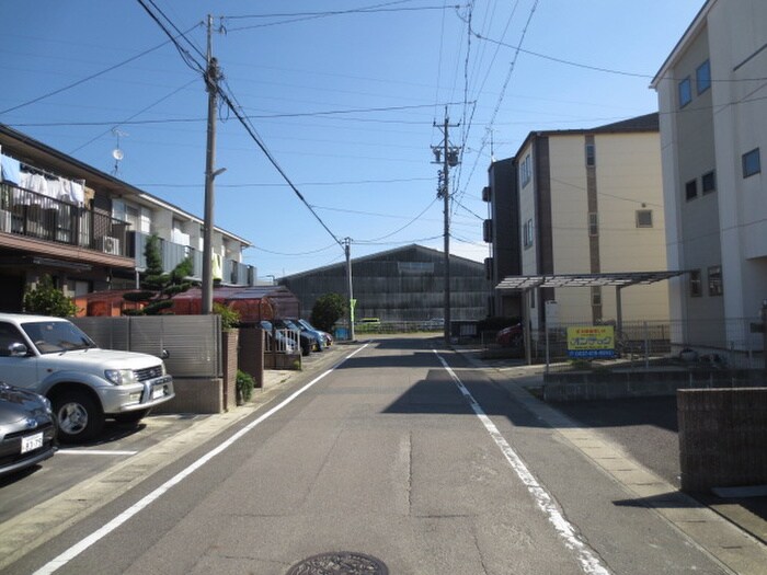 物件外観写真6　(周辺環境)