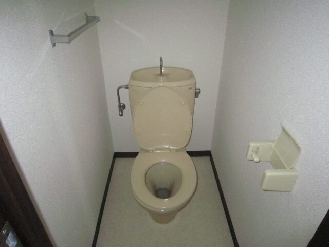 物件内観写真11　(トイレ)